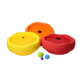 Freies Spiel: Kullerscheiben Warm Classic - Ein interaktives Puzzle-Feeder-Set bestehend aus drei flachen Schalen mit Löchern und drei kleinen Kugeln, das Haustieren spielerische Belohnungssuche ermöglicht und nachhaltige Freude bietet.