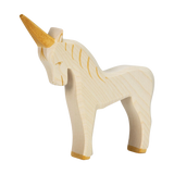 Holzfigur: Einhorn aus massivem Ahornholz, kunstvoll handbemalt. Diese detailreiche Tierfigur von Ostheimer fördert kreatives Rollenspiel bei Kindern und spiegelt KLICKKLACKs Engagement für nachhaltige, lokal produzierte Produkte wider.