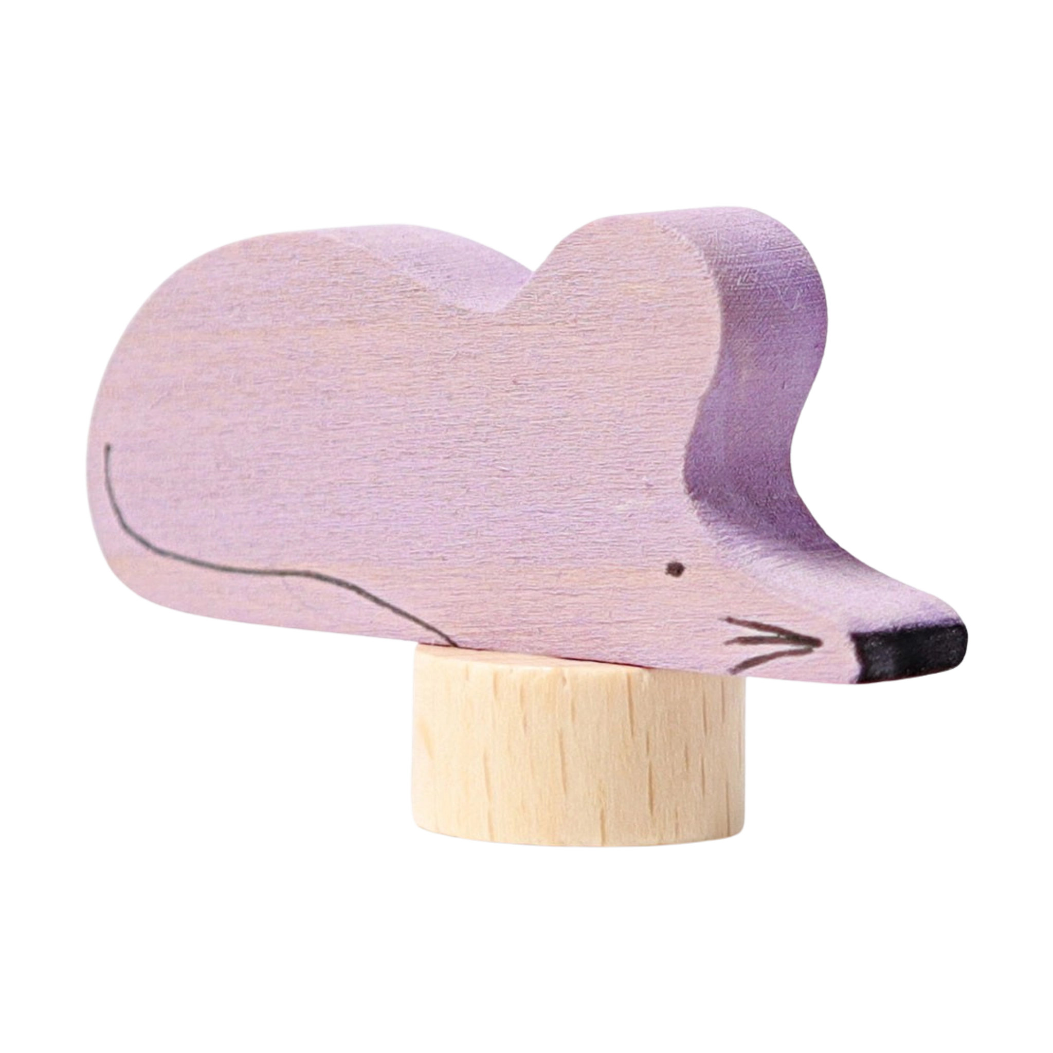 Steckfigur: Grau-Lila Maus aus handbemaltem Lindenholz, präsentiert auf einem Holzsockel. Perfekt zur Dekoration von Festtagstischen, hergestellt in einer deutschen Manufaktur, kombinierbar mit weiteren Figuren.