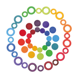 Freies Spiel: Bauringe Regenbogen, ein Set aus 24 bunten Bauringen aus lasiertem Ahornholz, ideal zum kreativen Stapeln, Bauen und Ausbalancieren, handgefertigt in Deutschland.