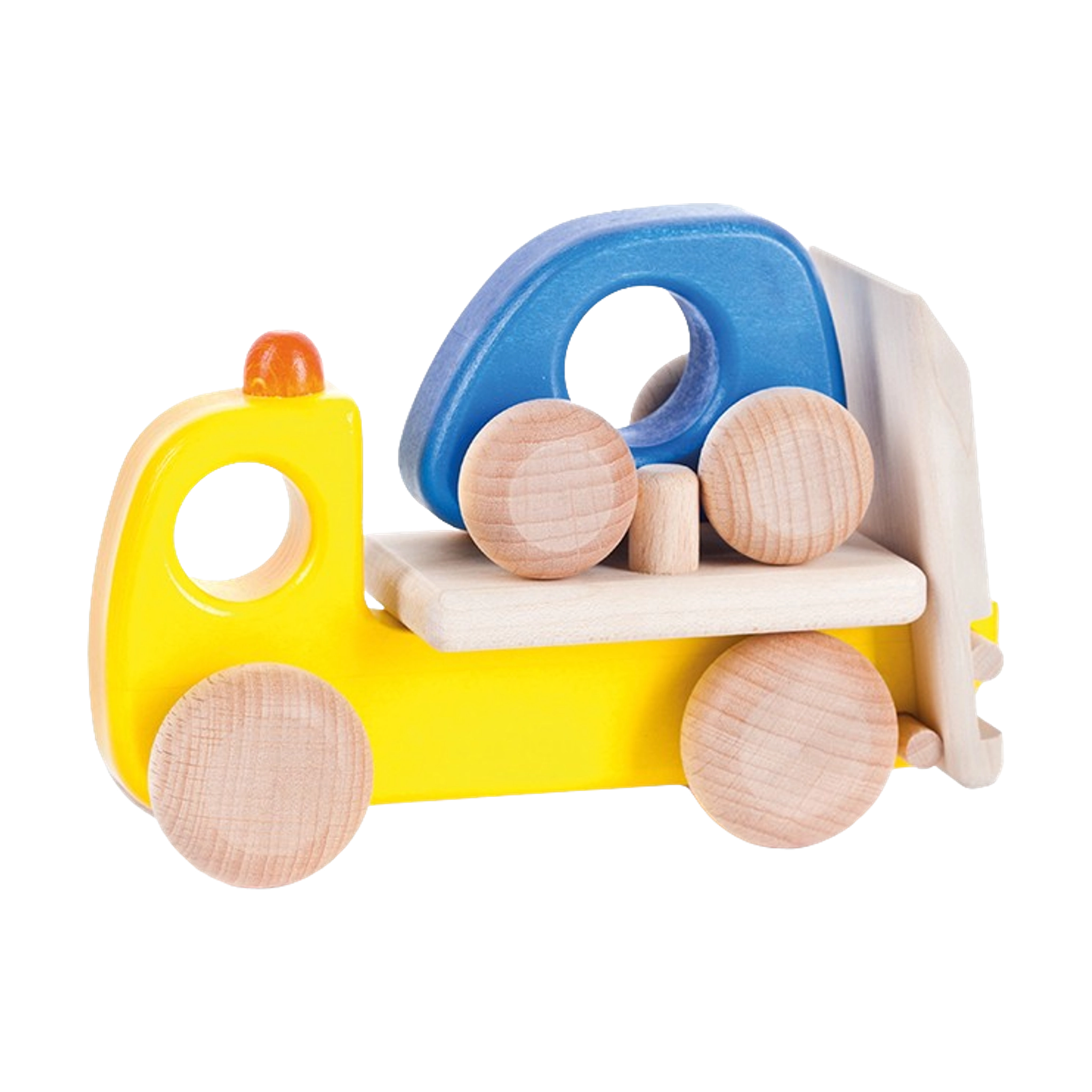 Holzfahrzeug: Abschleppwagen mit robusten Holzrädern, ausgestattet mit einem blauen Holzauto und klappbarer Rampe, fördert Kreativität und Motorik, hergestellt in einer polnischen Spielzeugmanufaktur.