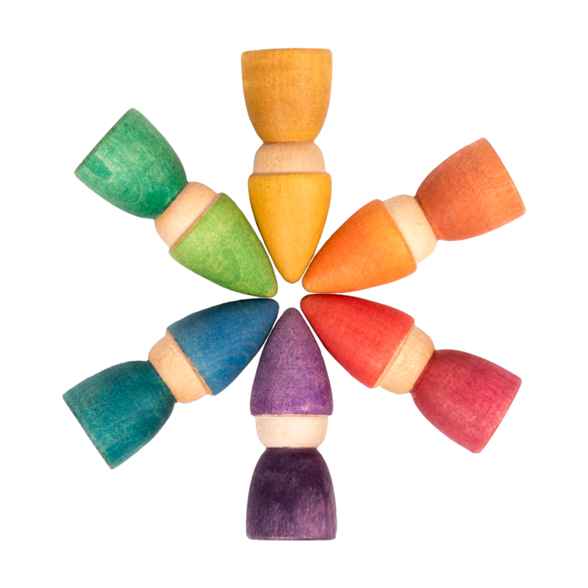 Freies Spiel: Rainbow Tomtens – ein handgefertigtes Set aus sechs bunten Zwergfiguren aus nachhaltig geforstetem Holz, ideal für das kreative Spiel von Kindern, präsentiert von KLICKKLACK.