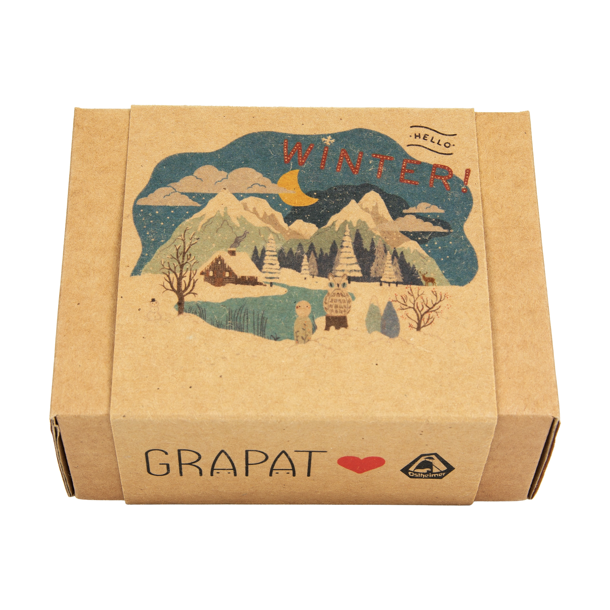 Freies Spiel: Hello Winter! - Kleine, nachhaltige Winterbox von Grapat, verziert mit einer Märchenlandschaft aus Schneebergen und nächtlichem Himmel, enthält 5 handbemalte Holzelemente. Perfekt für winterliche Entdeckungen.