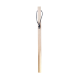 Großer Schuhlöffel aus robustem Buchenholz, 66cm lang, mit praktischem Lederband zum Aufhängen. Handgefertigt in der Schweiz, ideal für komfortables Anziehen und ein beliebtes Geschenk.