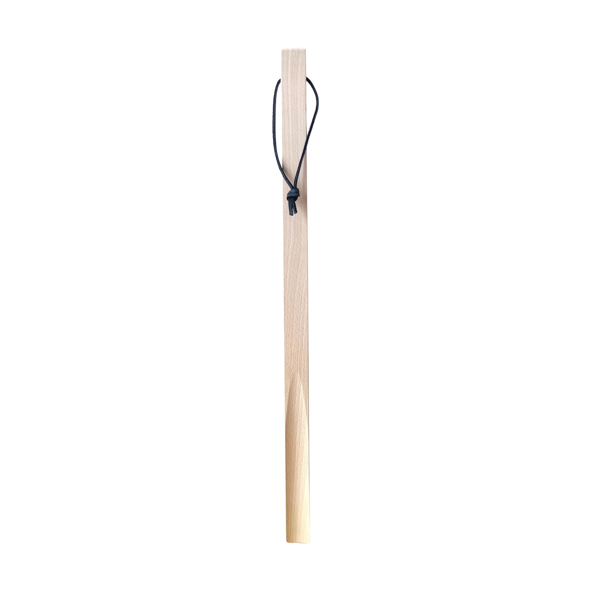 Großer Schuhlöffel aus robustem Buchenholz, 66cm lang, mit praktischem Lederband zum Aufhängen. Handgefertigt in der Schweiz, ideal für komfortables Anziehen und ein beliebtes Geschenk.