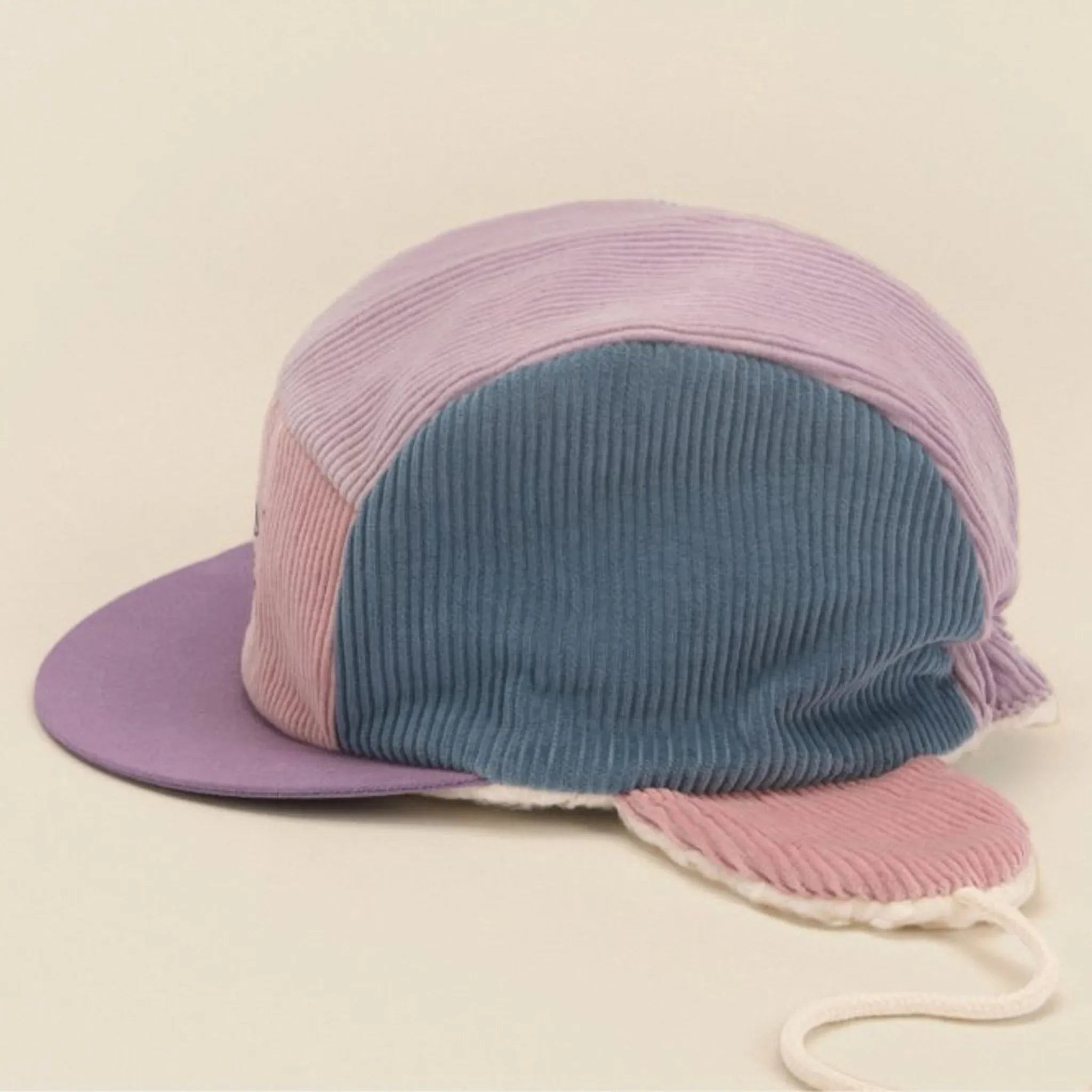 Wintermütze Robin aurora mit rosa, blauen und fliederfarbenen Partien
